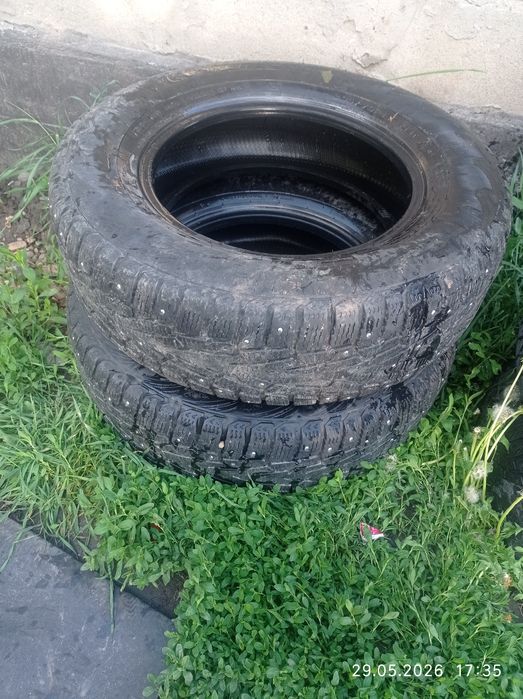 Продам шины 2зимних 4летнии, размеры 15