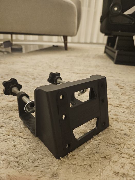 Струбцина от moza r3