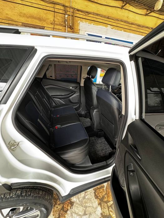 Chevrolet Tracker 2 premier sotiladi