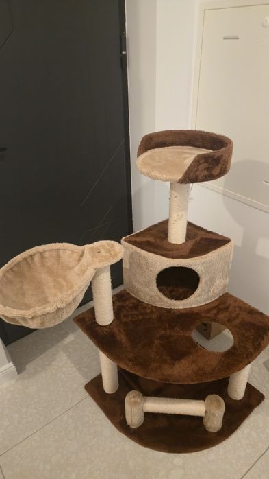 Ansamblu de joaca cu etaj pentru pisici Enjoy 54x54x107 cm