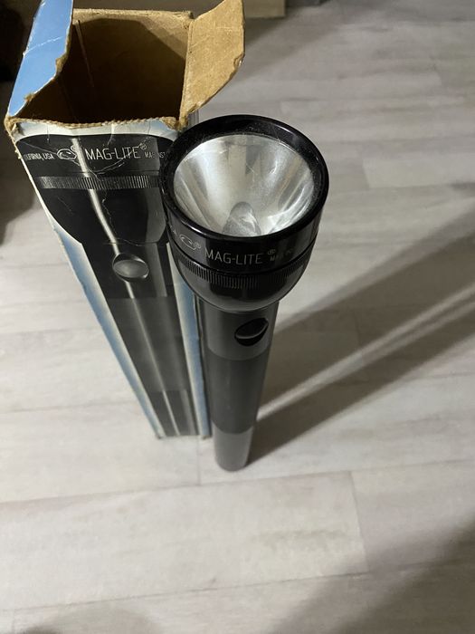 Продам фонарик MAGLITE