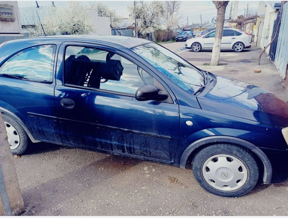 Opel corsa c 1.0 benzina  4500 lei negociabil
