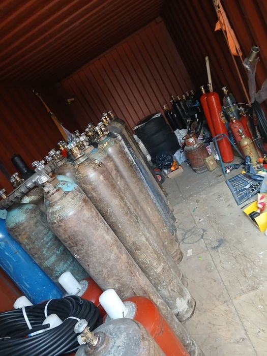 Продам углекислоту, баллоны разные