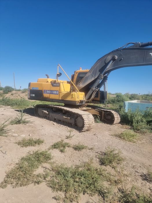 Экскаватор Volvo