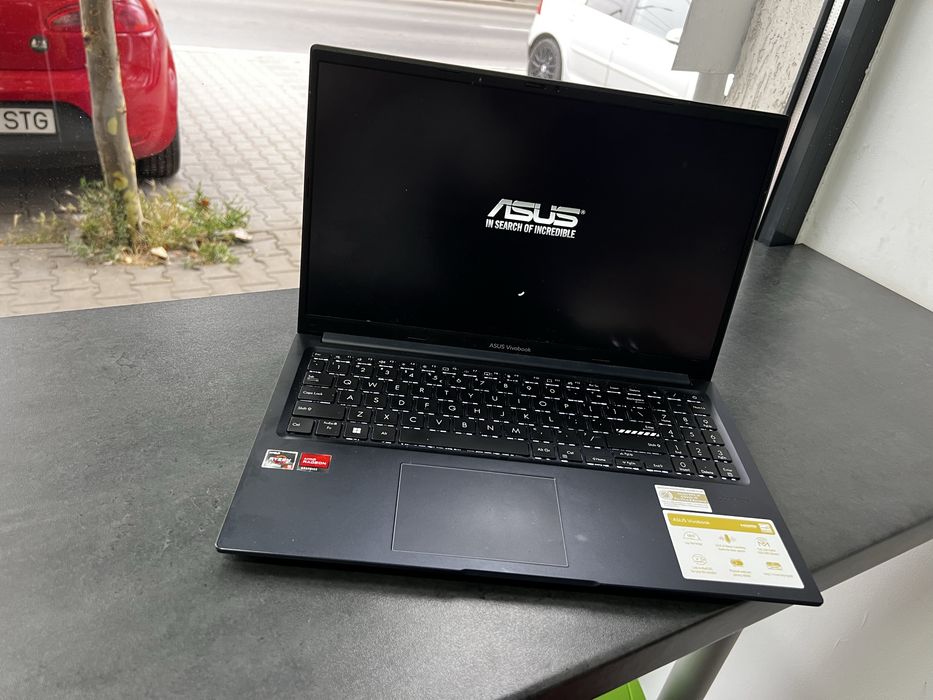 Laptop asus vivobook