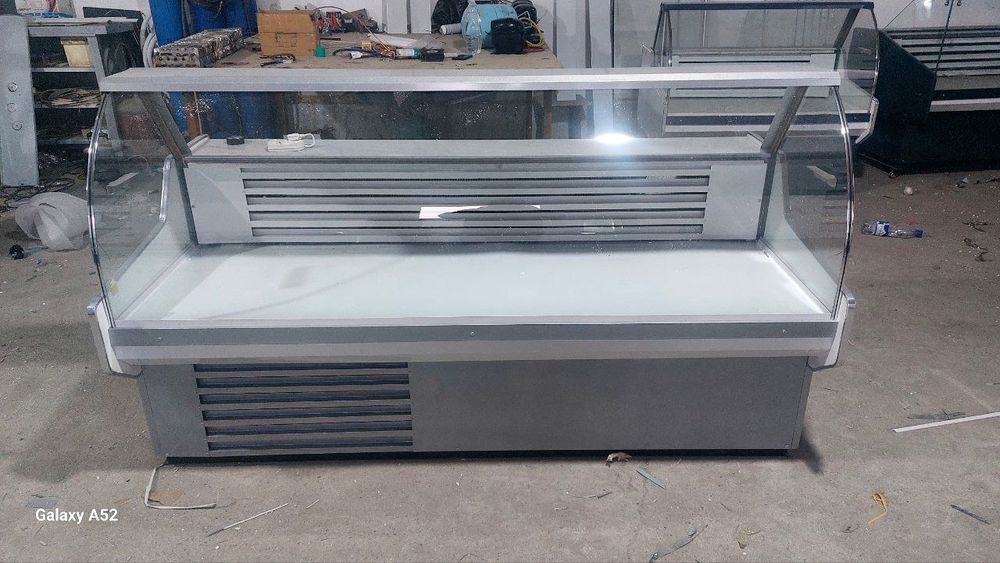 Витрина холодильник