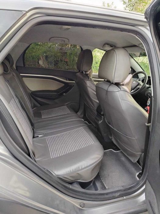 Lada Vesta SW Cross 1.6 механика