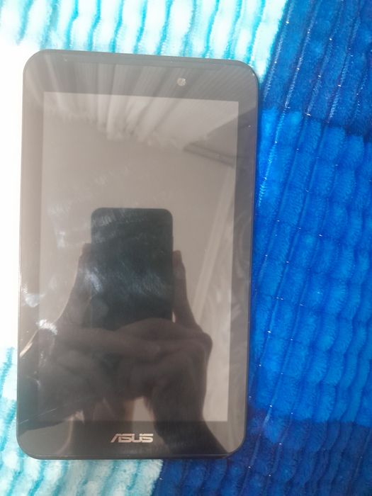 Планшет Asus (не рабочий)