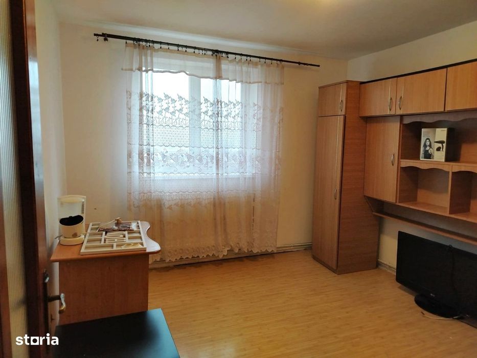 Apartament 3 camere 44mp zona buna mobilat utilat 53.000eur neg