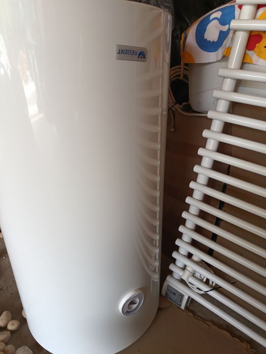 Vand boiler regent folosit 2 ani stare impecabila 100 litri Regent 500 Ron și calorifer electric port prosop baie economic 400 ron