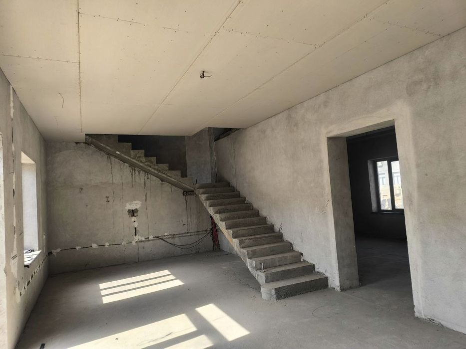 Arzon xovli uchastka Qo'yliq massiv 5 da joylashgan Metro Qiyot 50 m