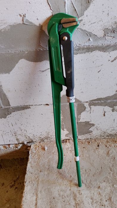 Vând cheie reglabila