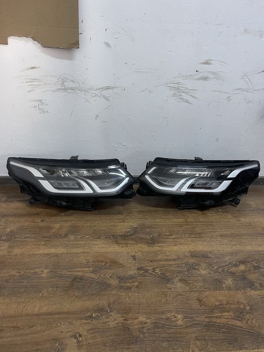 Far dreapta stanga Discovery Sport Facelift LK7213W030AA an 2019-2024