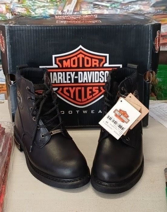 Боти от естествена кожа