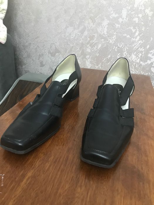 Женские босоножки