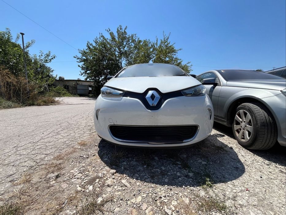 На части Renault Zoe dynamique 91коня  2016г  75000мили пробег перфектно състояние Камера джанти