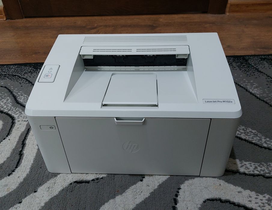 HP LaserJet Pro M102a
принтер