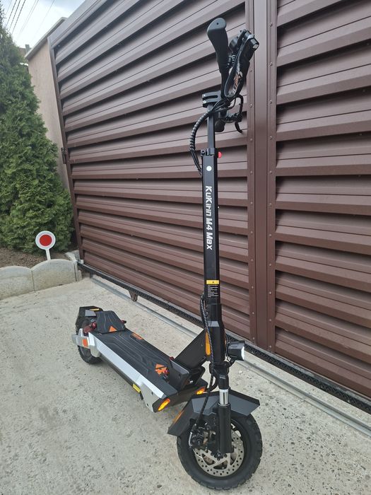 Vând Trotineta Electrica M4 Max  noua