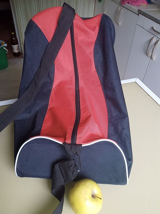 Продам сумку б.у.для коньков