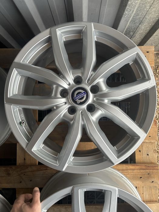 18 цола 5 х 108 мм Форд  Волво Пежо 3008, Ford ,  Volvo