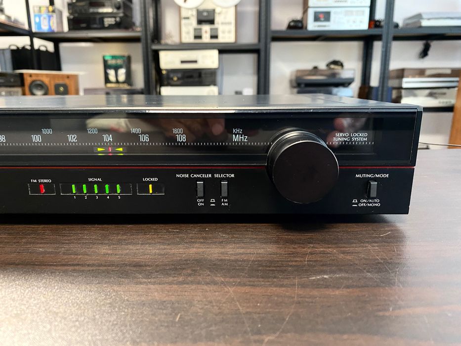 Висококачествен тунер Sansui