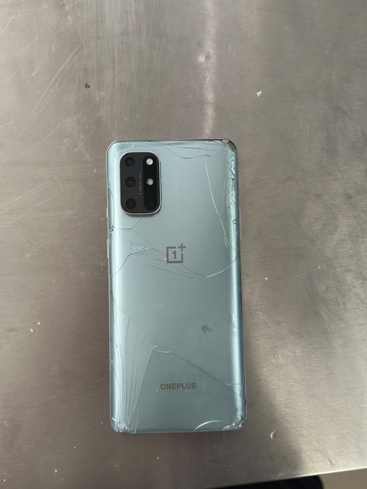 Продам OnePlus 8t