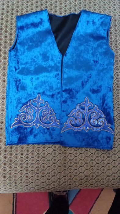 Продам национальные жилетки