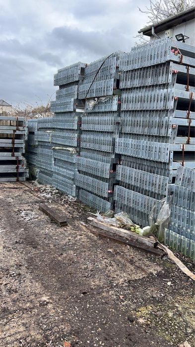 Rafturi metalice portapalet zincate