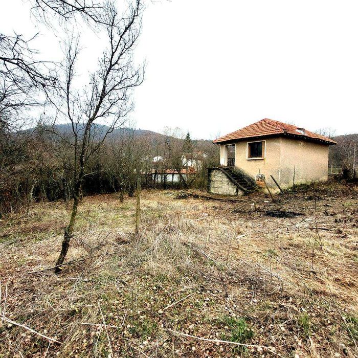 Къща в с.Остра Могила