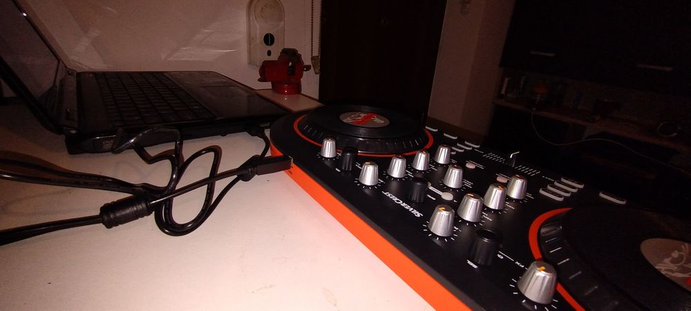 Controler DJ USB Silver  Cest - mixer DJ  2 platane, ptr Laptop.