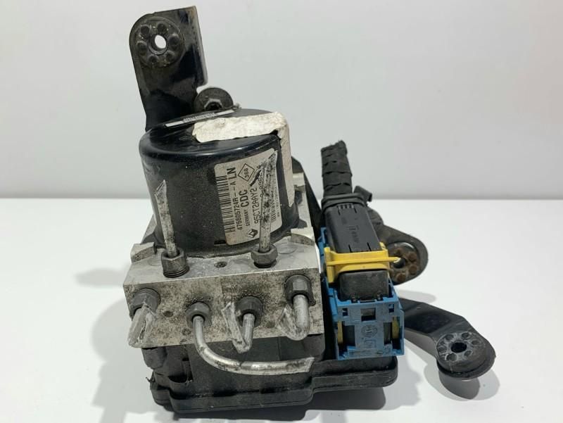 Pompa abs Renault Megane 3 facelift 476605724R 1.5 dci K9K (636) 110 c