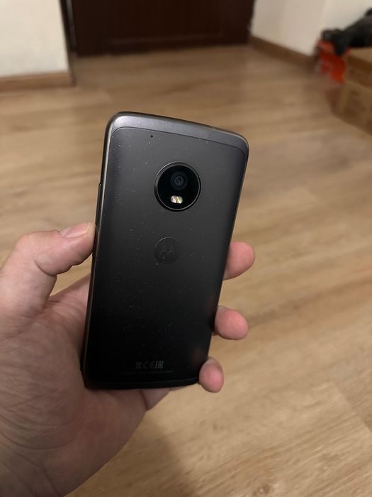 Vând Motorola G5 play plus