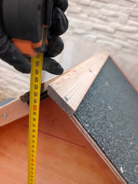 Vând căsuța păsări / găini  - cuibar