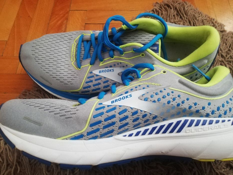 Оригинални  Brooks Adrenaline GTS 21 номер 44. 5