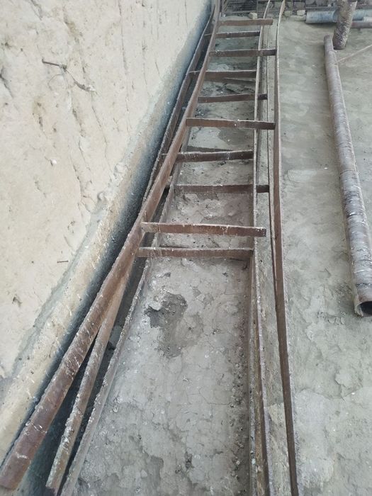 Norvoncha sotiladi. 1 metr 100 000 ming, list qalinligi 10 mm.