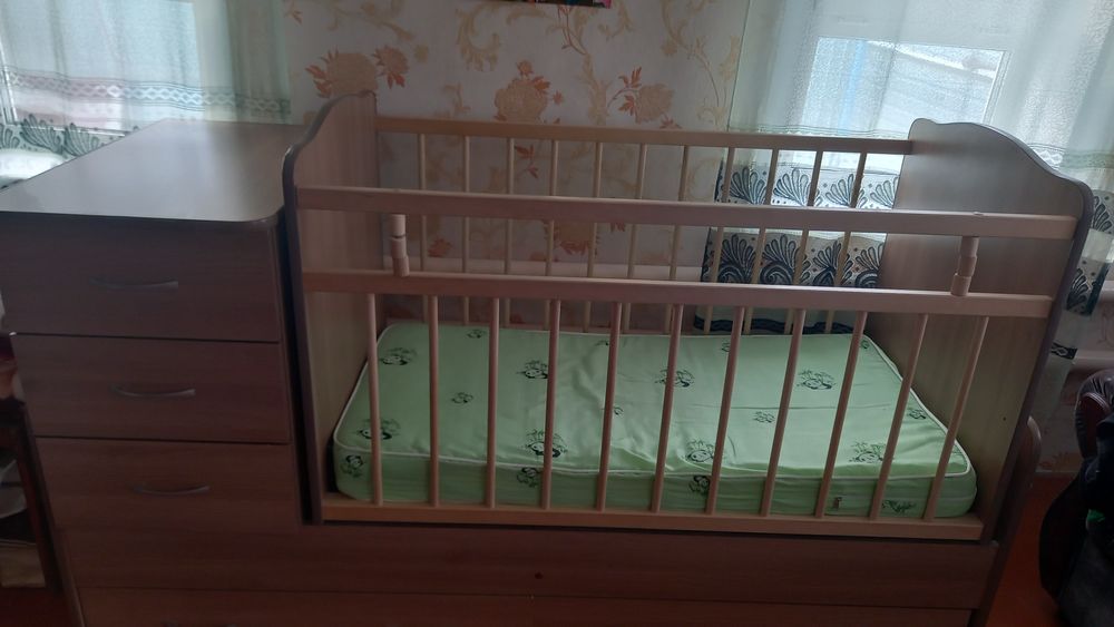 Продам кроватку.