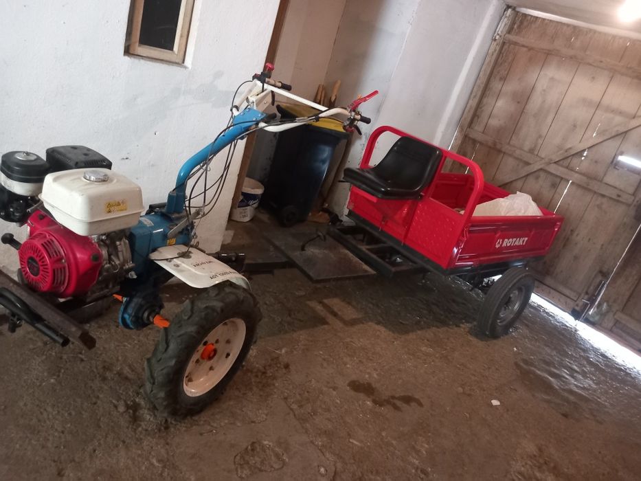 Vând motocultor Honda