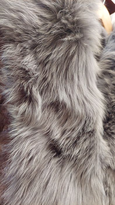 Продаётся шуба мутон с песцовым воротником