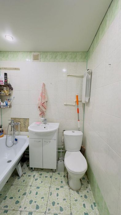 Продается 2 х комнатная квартира