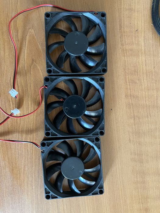 Кутия за компютър Asus + захранване 650w Thermaltake