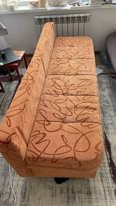 Диван в хорошем состоянии