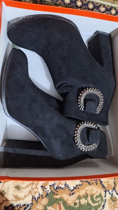 Аяк киым осенний сатылады