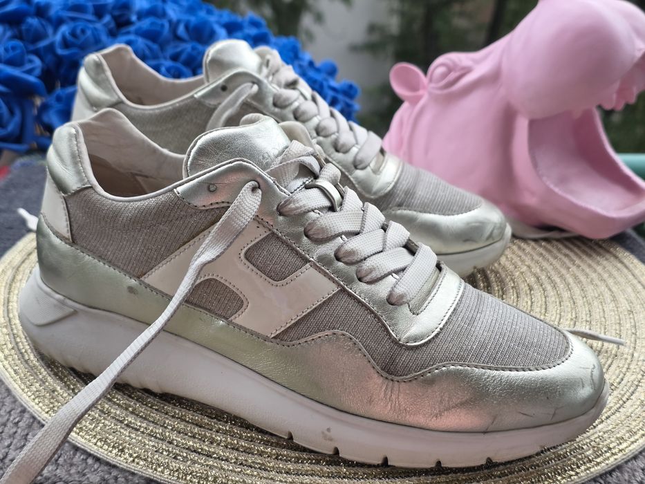 Hogan сребристи кецове N37, 5
