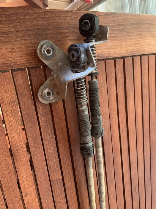 Nuca + manson schimbator de viteze cu tot cu cabluri de comanda GOLF 5