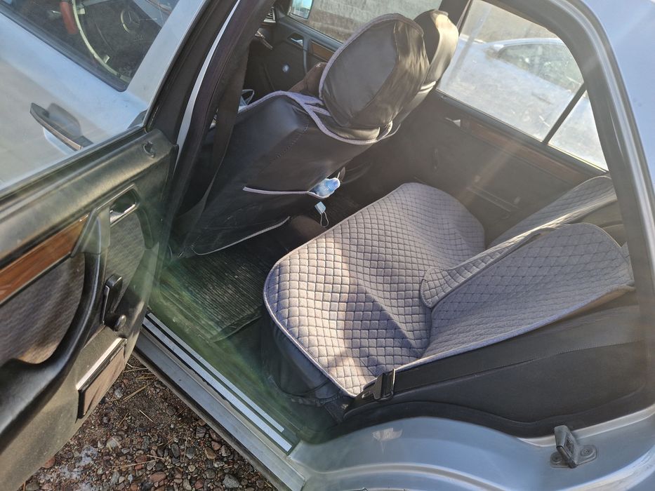 Мерседес Е 230. 102