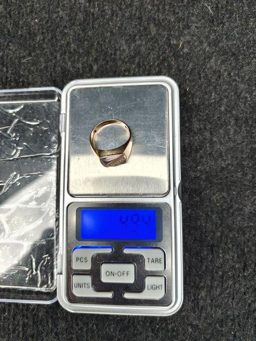 Продам золотое кольцо