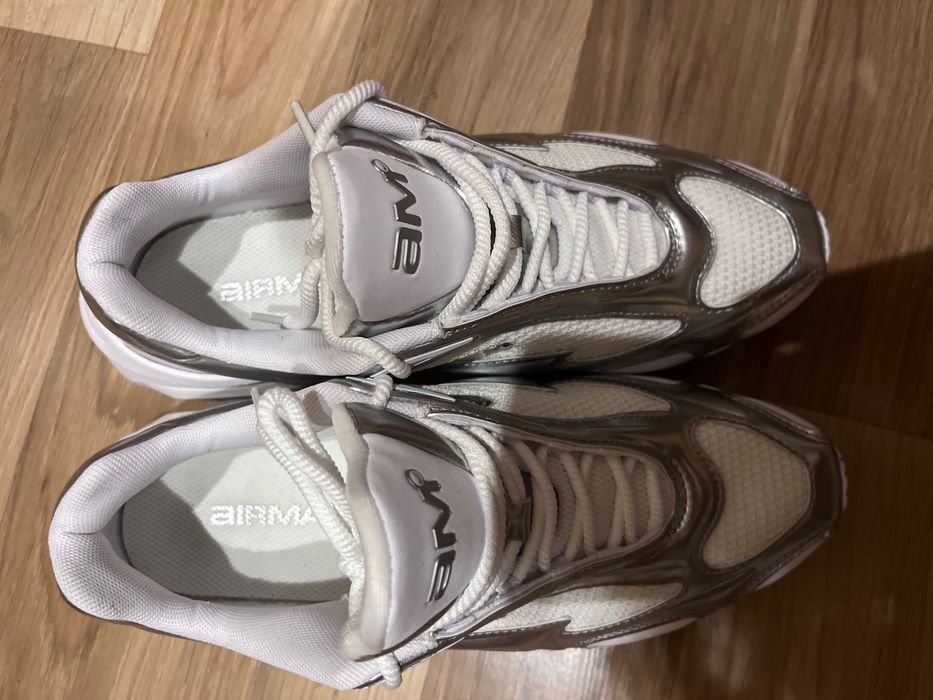 Маратонки NIKE AIR MAX MUSE размер 36,5