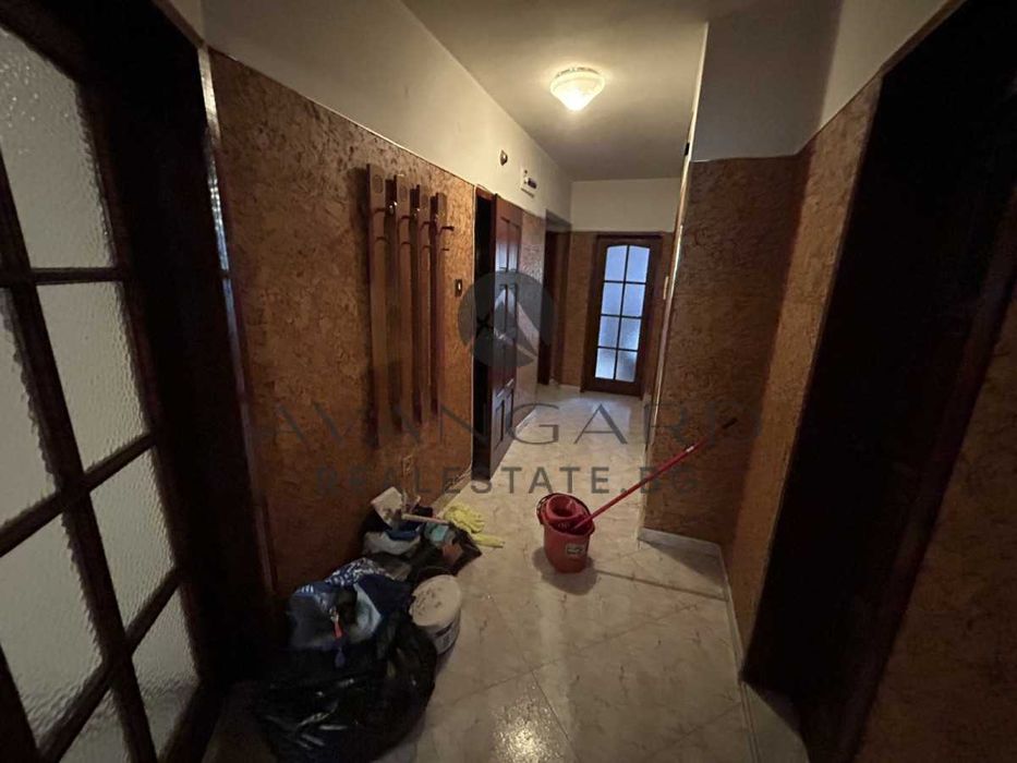 Продава се Тристаен апартамент в Пловдив, Кършияка - 104 кв.м за 1827 €/кв.м - Снимка #10