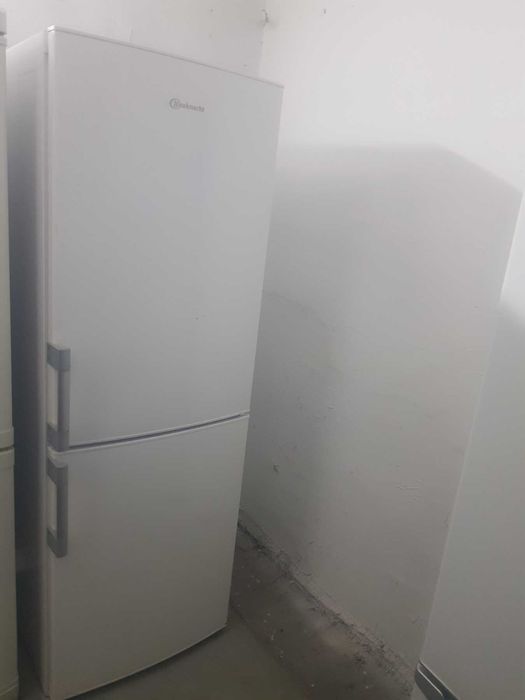 Хладилник с фризер Баукнехт