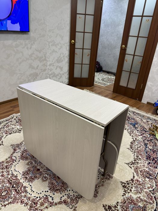 Срочно Продам стол-книжку